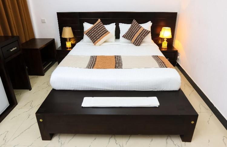 Oyo Motelvip Colombo Esterno foto