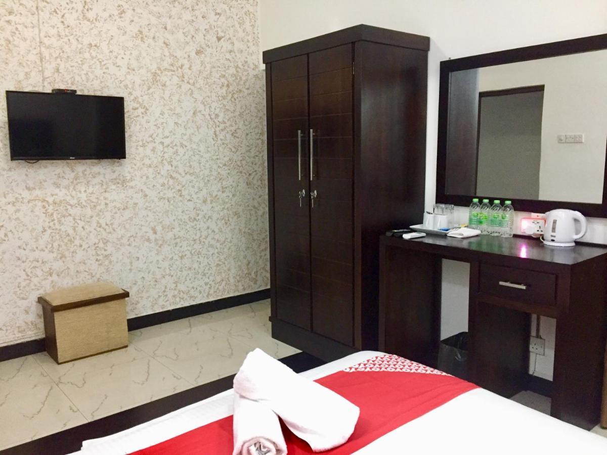 Oyo Motelvip Colombo Esterno foto