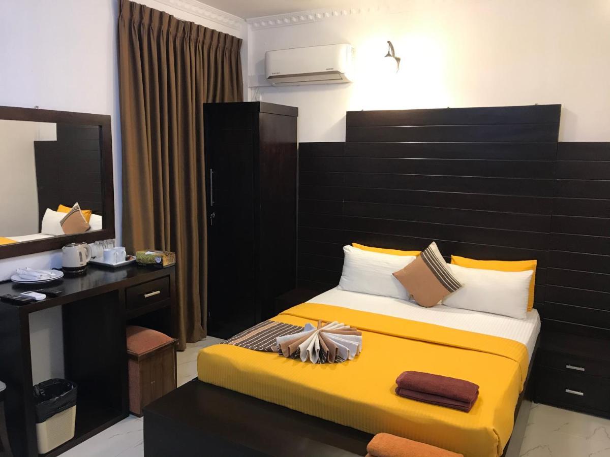 Oyo Motelvip Colombo Esterno foto